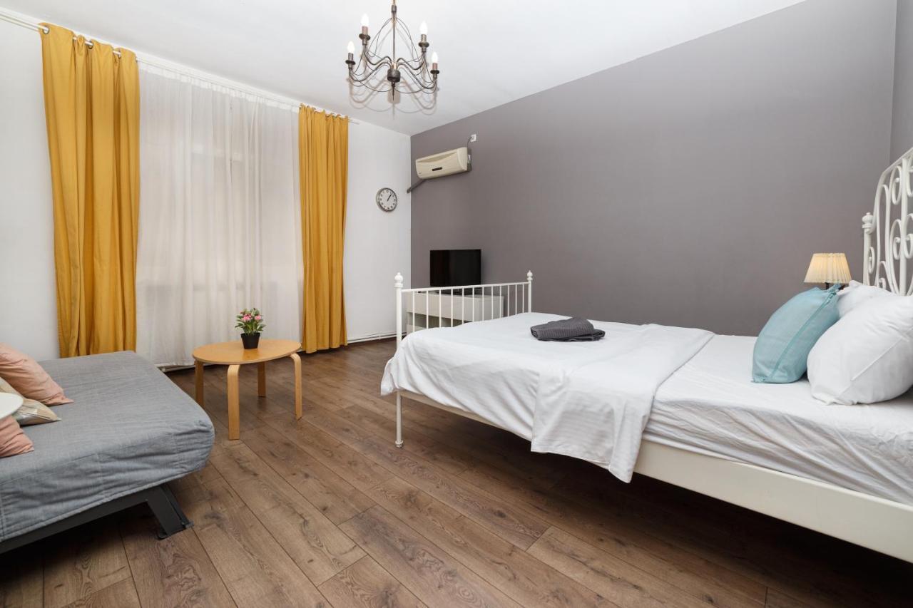 Color Apartments Franceza St 부쿠레슈티 외부 사진