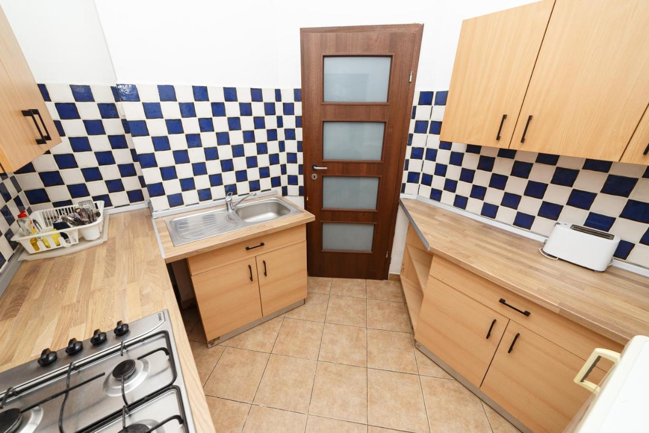 Color Apartments Franceza St 부쿠레슈티 외부 사진